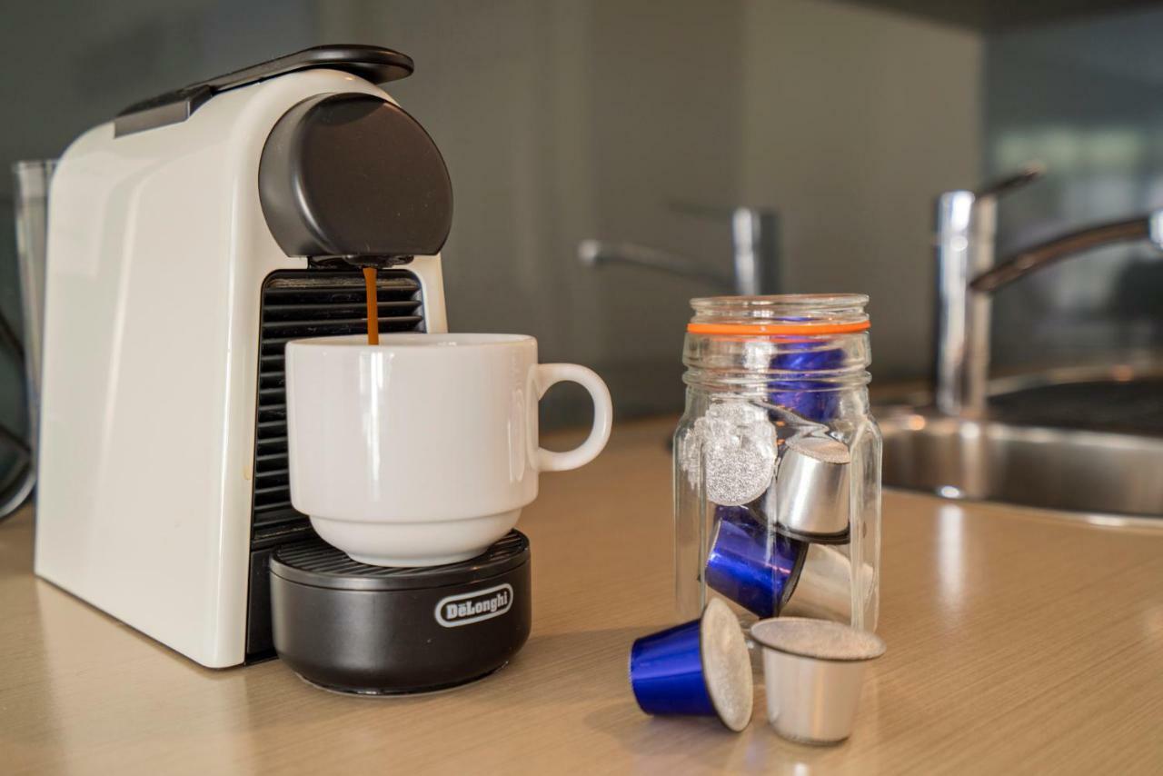 Silver Fern Rotorua Suites & Spa מראה חיצוני תמונה A Nespresso machine