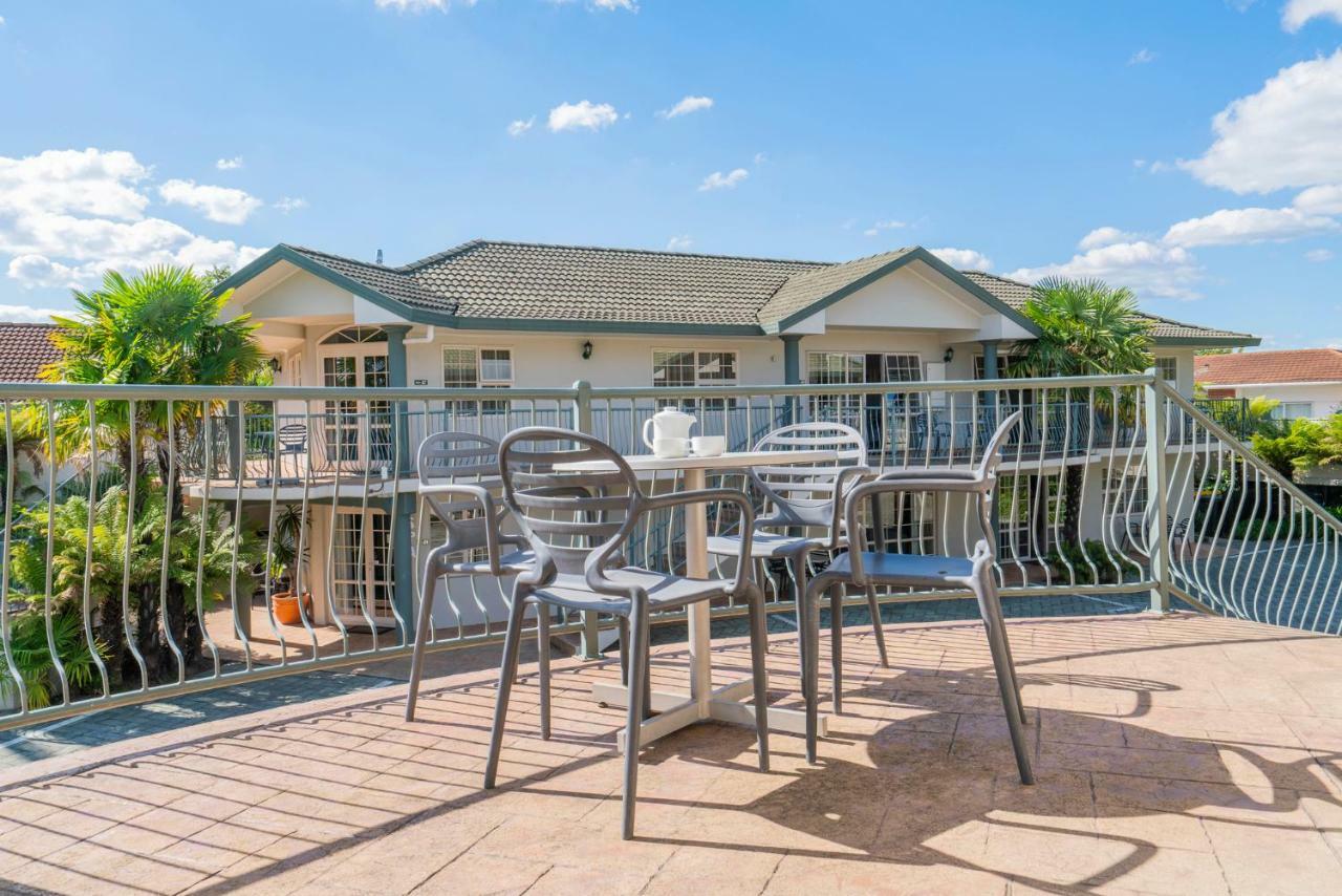 Silver Fern Rotorua Suites & Spa מראה חיצוני תמונה The Terrace