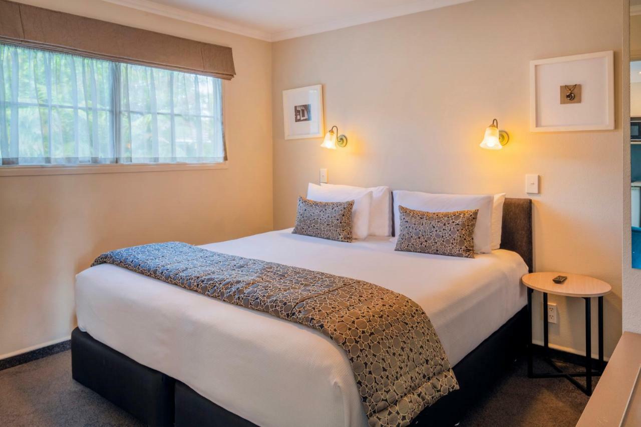 Silver Fern Rotorua Suites & Spa מראה חיצוני תמונה A bedroom at the hotel