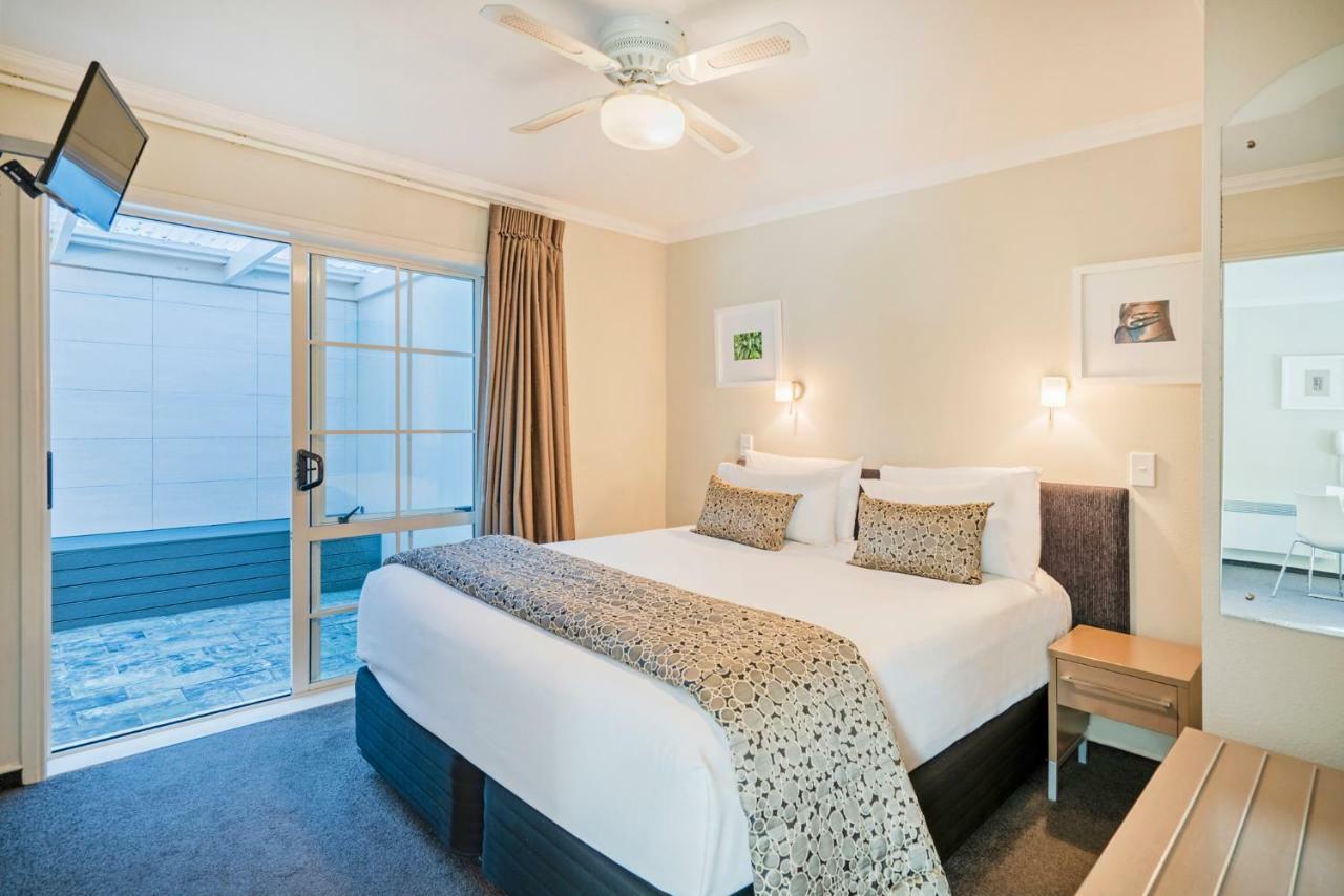 Silver Fern Rotorua Suites & Spa מראה חיצוני תמונה A bedroom at the hotel