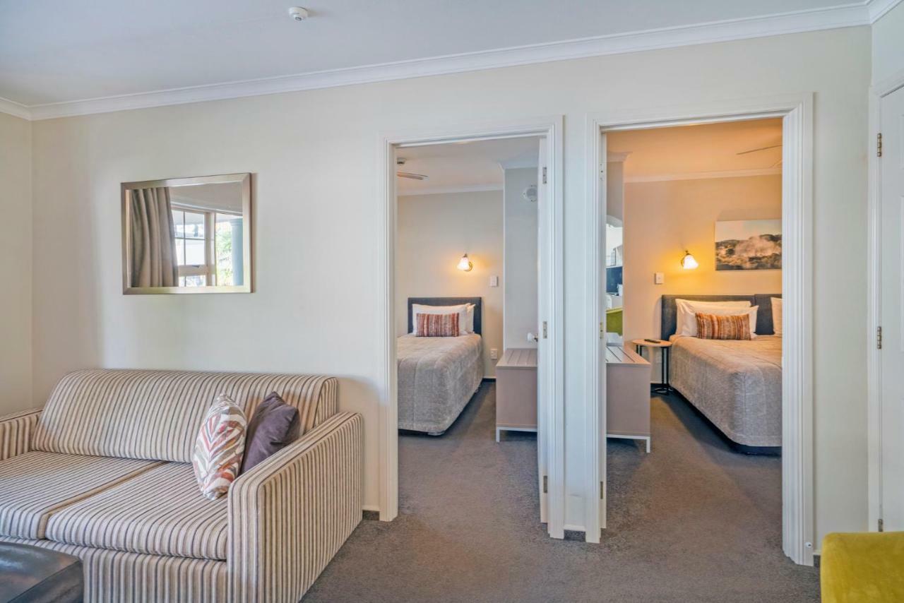 Silver Fern Rotorua Suites & Spa מראה חיצוני תמונה A typical two bedroom apartment